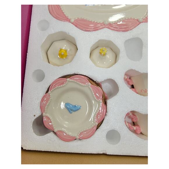 Complete Disney Princesses 12 Piece Fine Ceramic Tea Set 2003 Brass Key Box 1537 - Picture 6 of 10